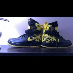 Nike sf air force 1 high black and vibrant yellow